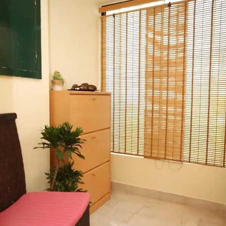 By The Sea - 6666 Apartment