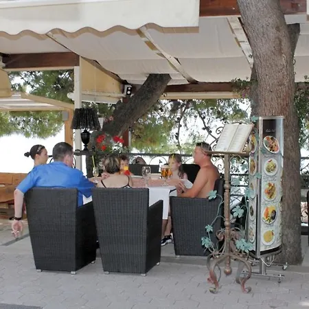 By The Sea - 6666 Apartment *